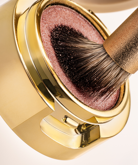 Festive Velvet Eye Bundle Foundation Brush