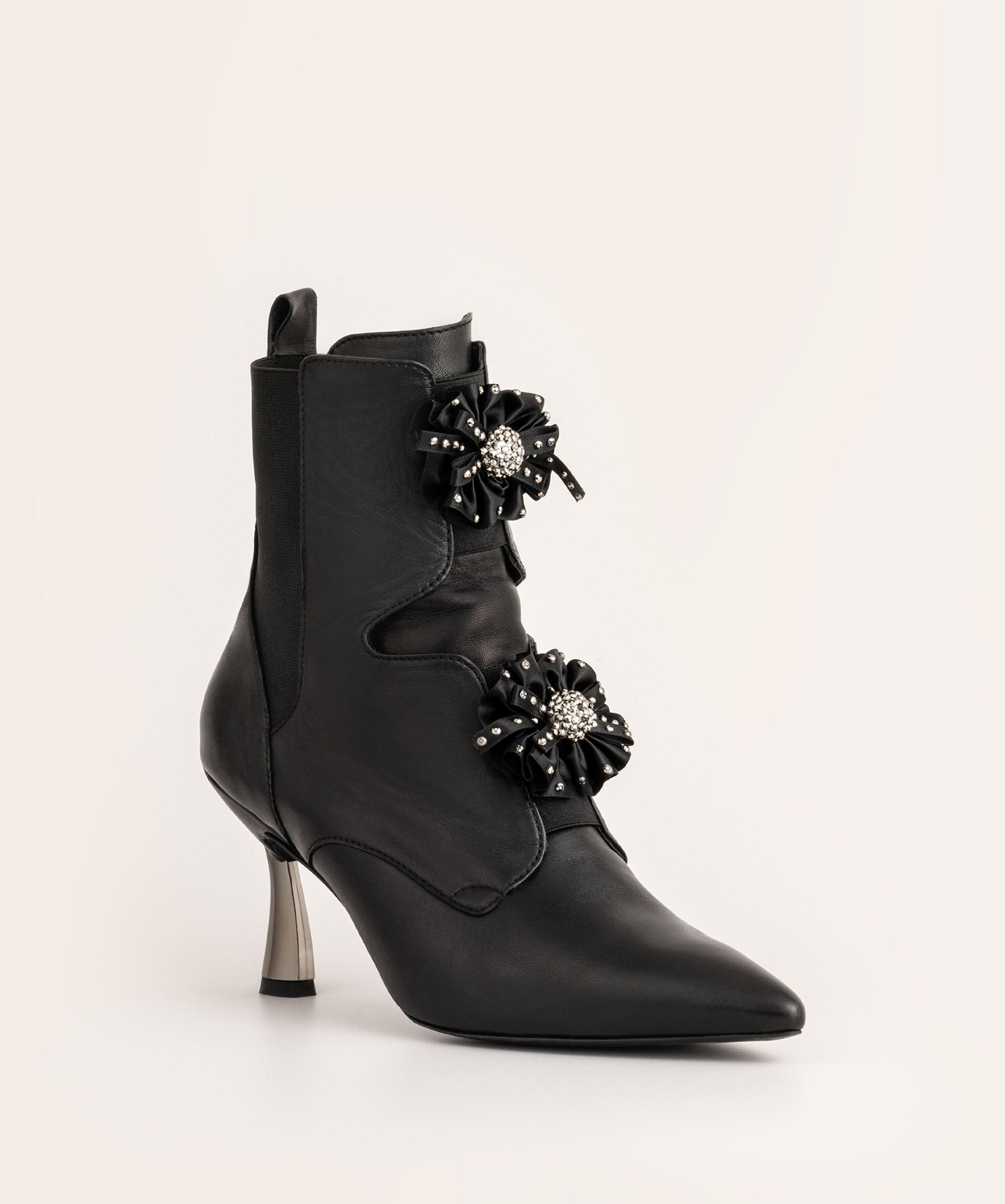 BOW BOOT BLACK Olcay Gulsen Beauty