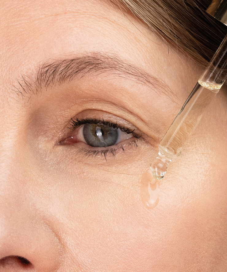 Retinoid Renewal Face Oil Foundation Brush