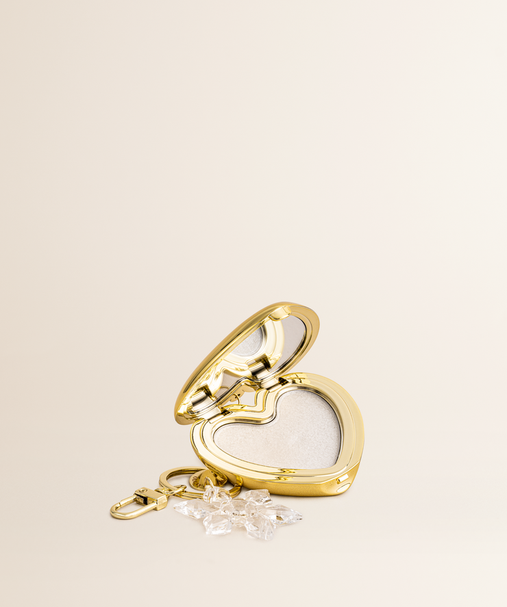 Glow Heart Keychain Met Highlighter Foundation Brush