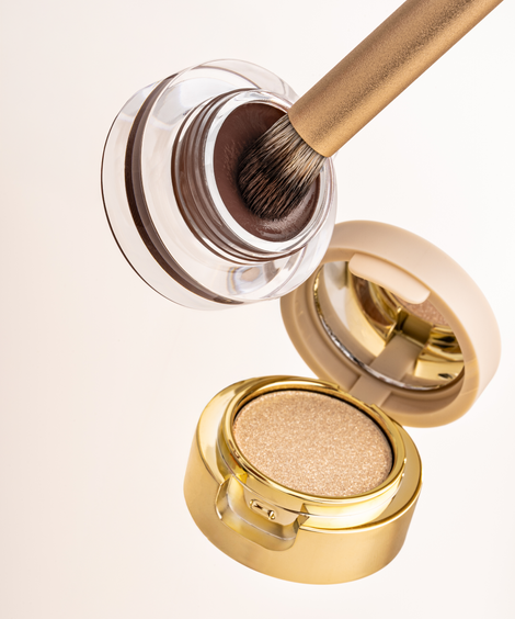 One & Done Eyeshadow | Toasted Gold Foundation Brush