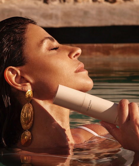 Miracle Glow Exfoliant Tonic Foundation Brush