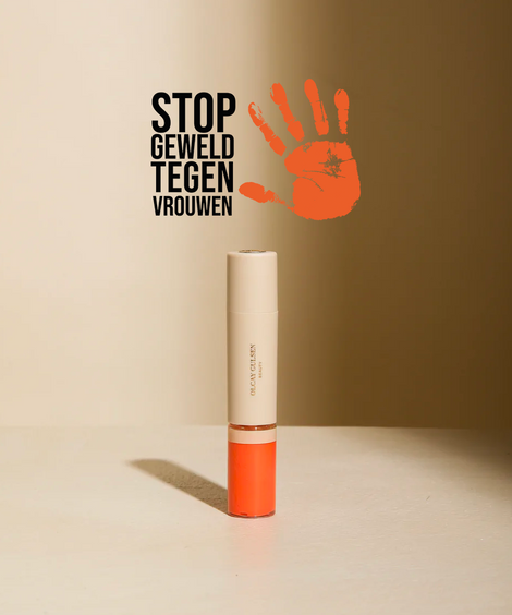 Serious Shine Lipgloss + Lipstick | Peach Foundation Brush