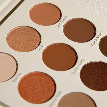 9 EASY TIPS TO APPLY EYESHADOW LIKE A PRO