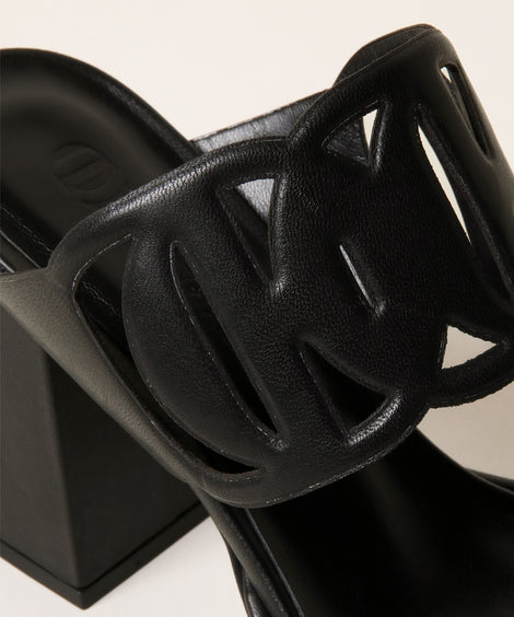 BLOCK CHAIN | BLACK