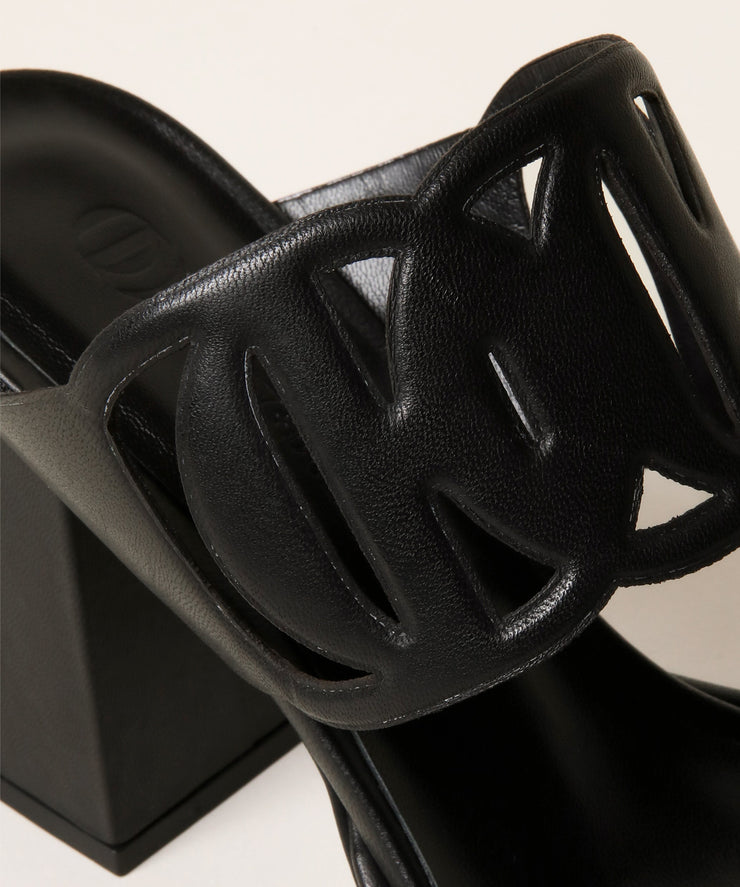 BLOCK CHAIN | BLACK